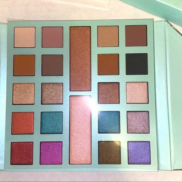 Sephora Other - sephora glacial glow pallete